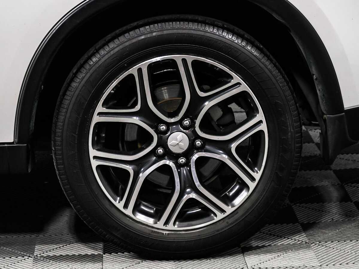 Mitsubishi Outlander, 2015 Фото №13