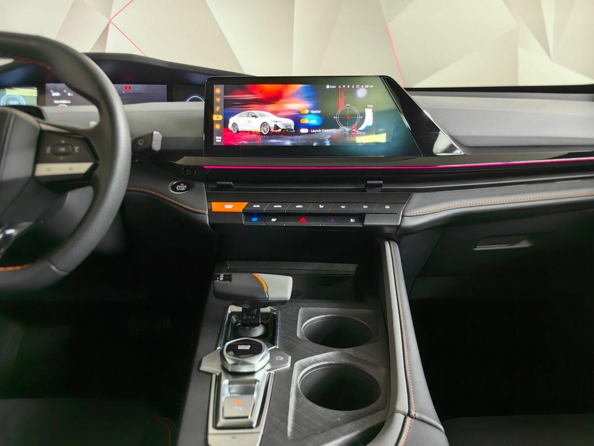 Changan UNI-V I, 2023 Фото №11