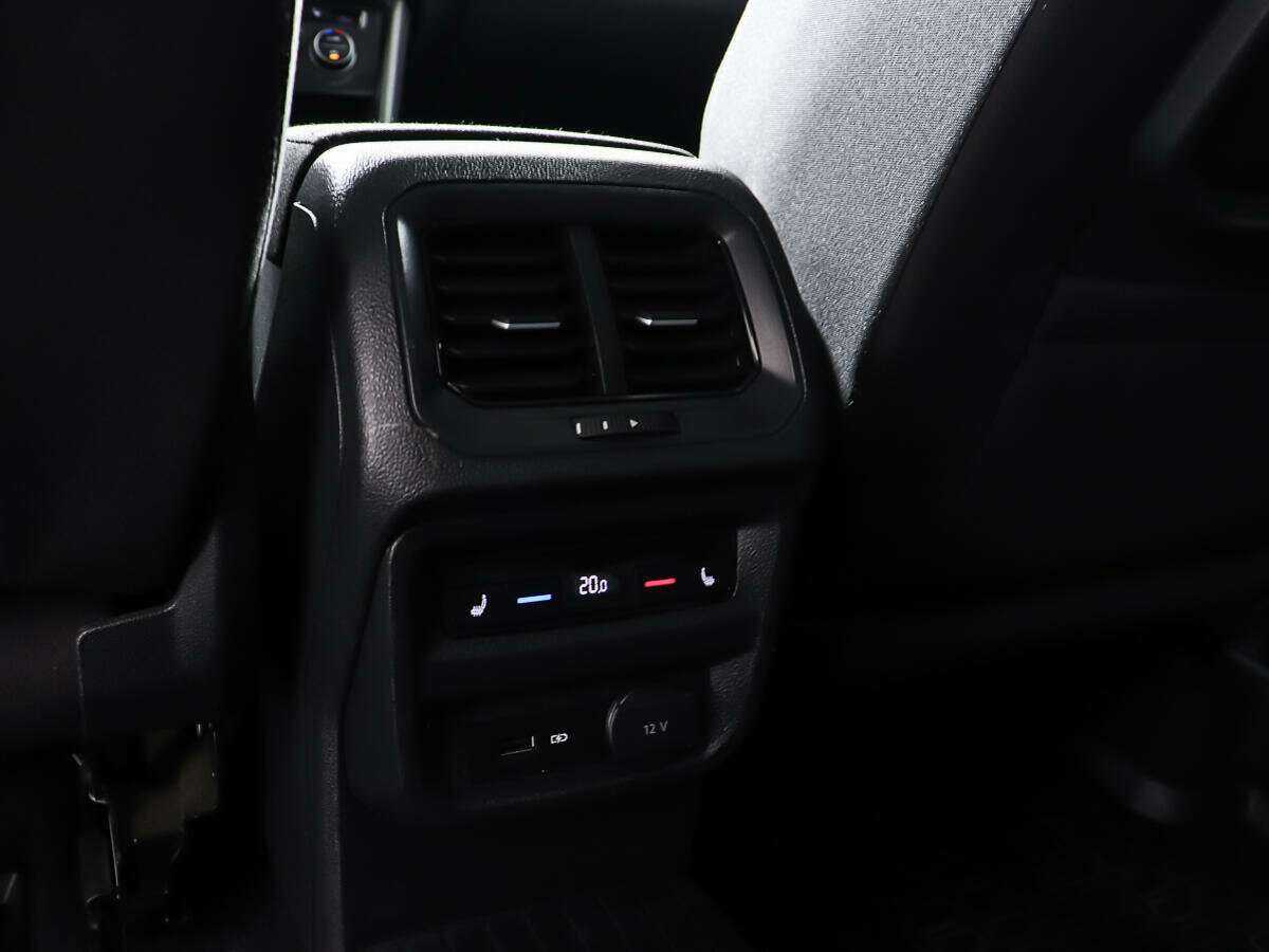 Volkswagen Tiguan, 2018 Фото №20