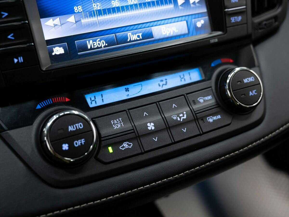 Toyota RAV4, 2019 Фото №16