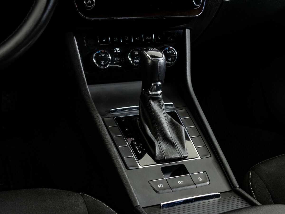 Skoda Superb, 2018 Фото №12
