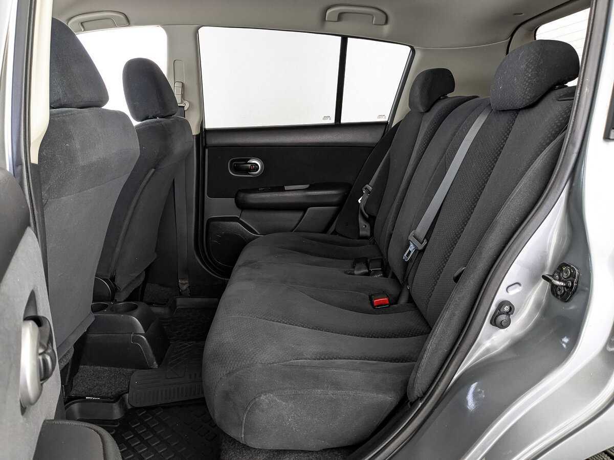 Nissan Tiida, 2013 Фото №18