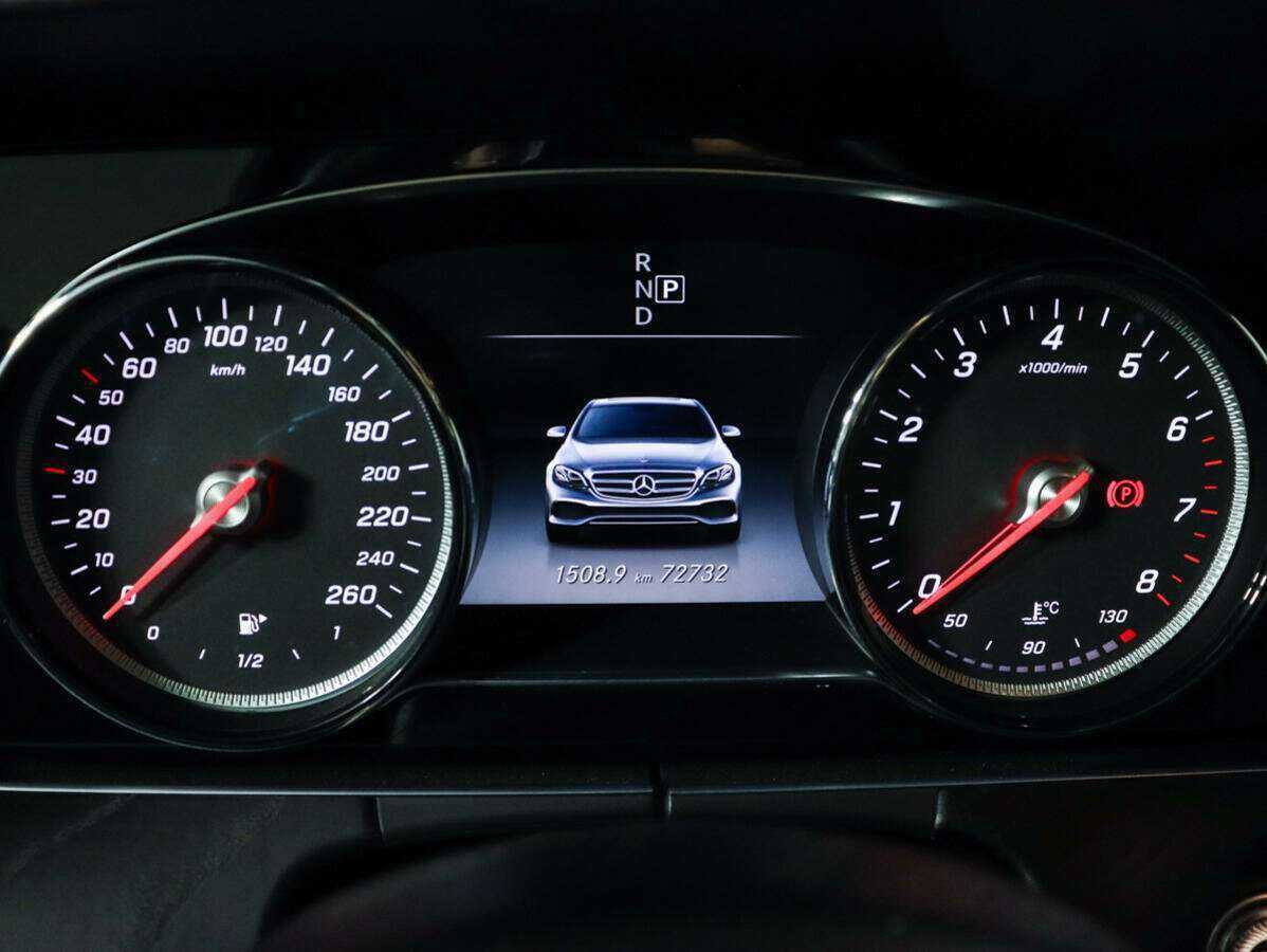 Mercedes-Benz E-Класс 200, 2016 Фото №8