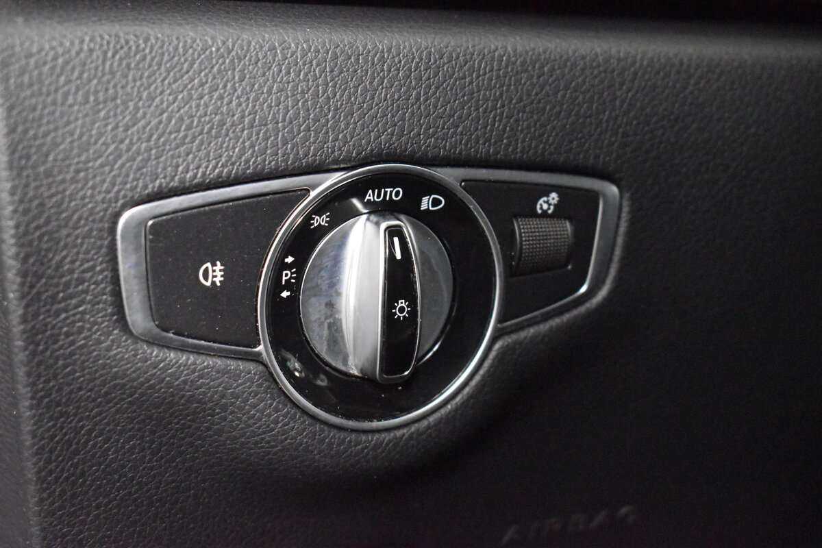 Mercedes-Benz E-Класс 200, 2018 Фото №20