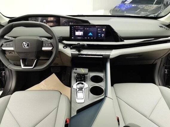 Changan UNI-T, 2022 Фото №7