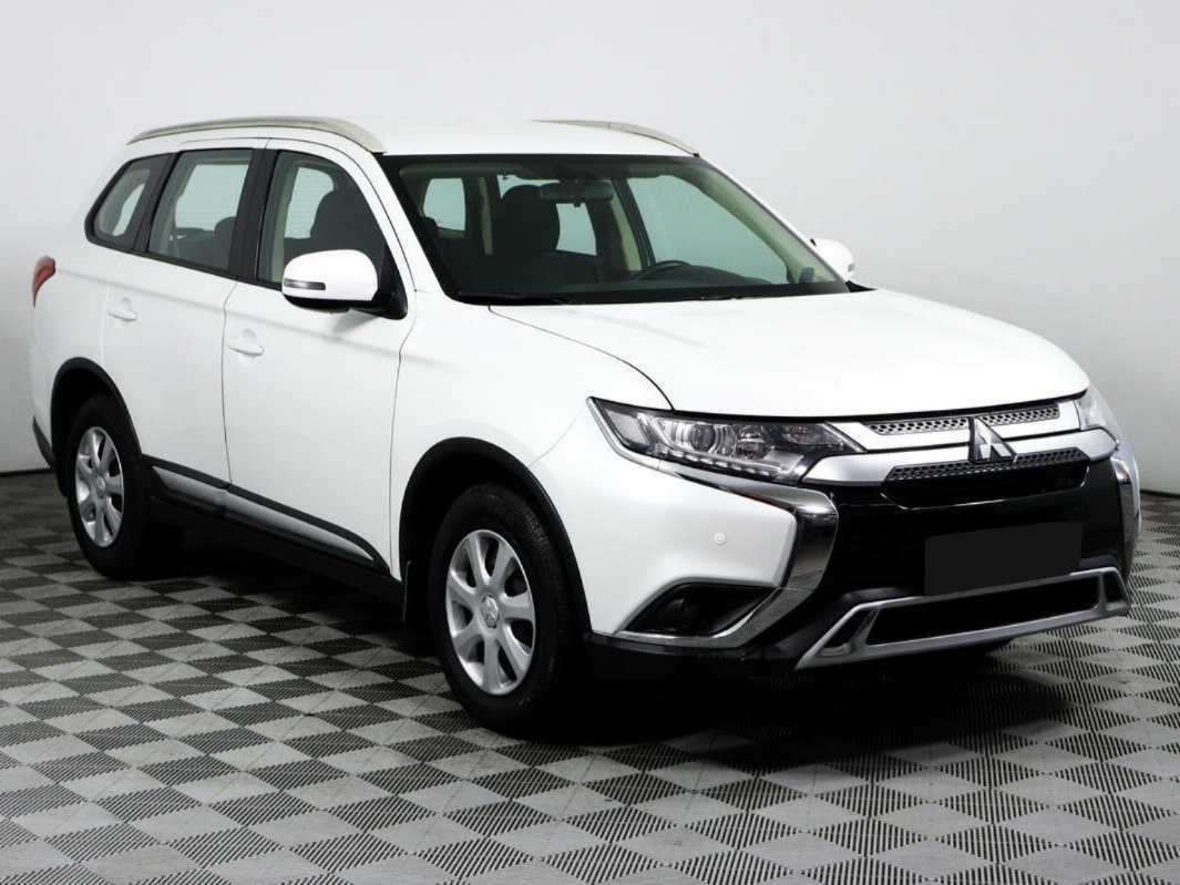 Mitsubishi Outlander, 2021 Фото №3