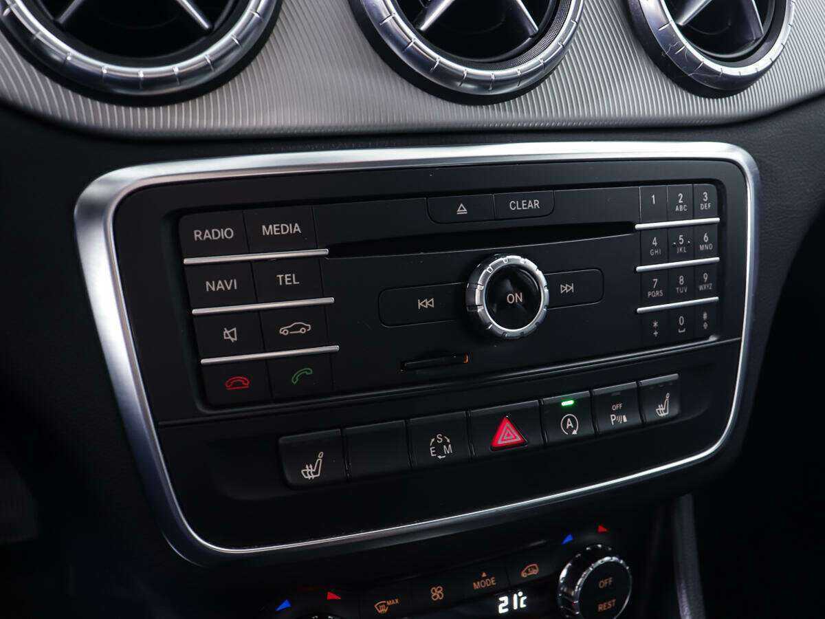 Mercedes-Benz CLA 200, 2015 Фото №15