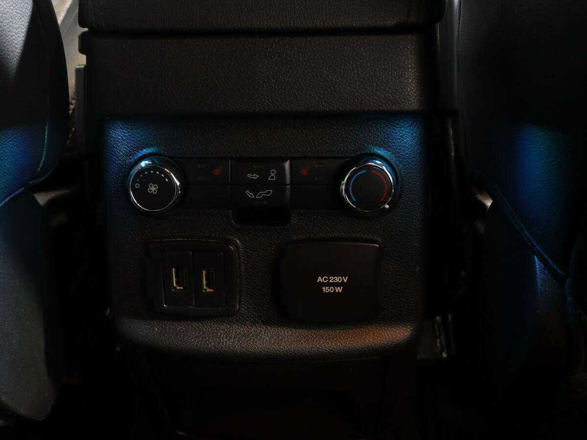 Ford Explorer, 2016 Фото №18