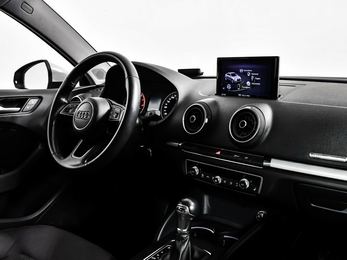 Audi A3 III (8V) Рестайлинг, 2019 Фото №9