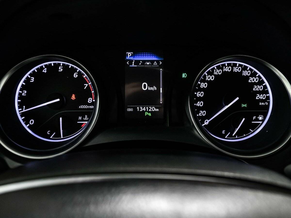 Toyota Camry, 2019 Фото №10