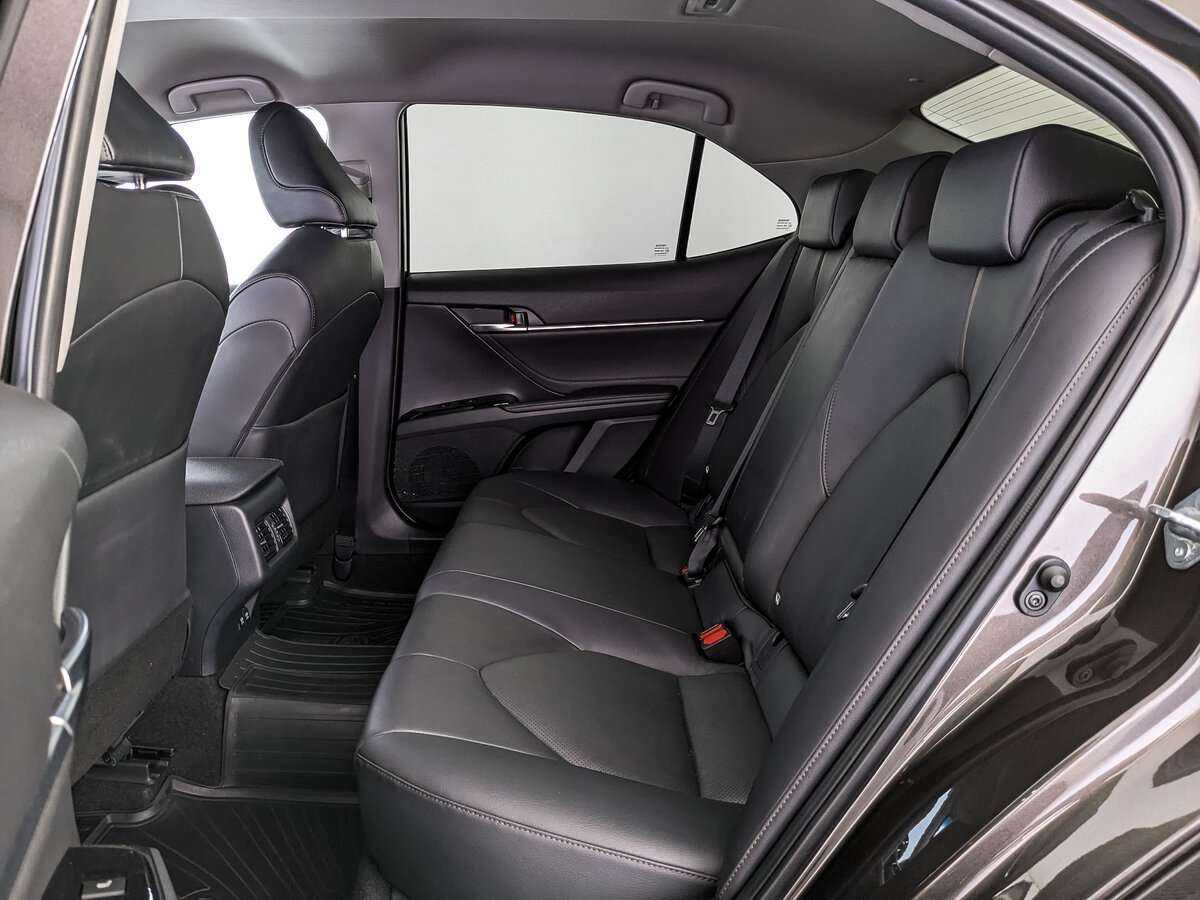 Toyota Camry, 2018 Фото №14