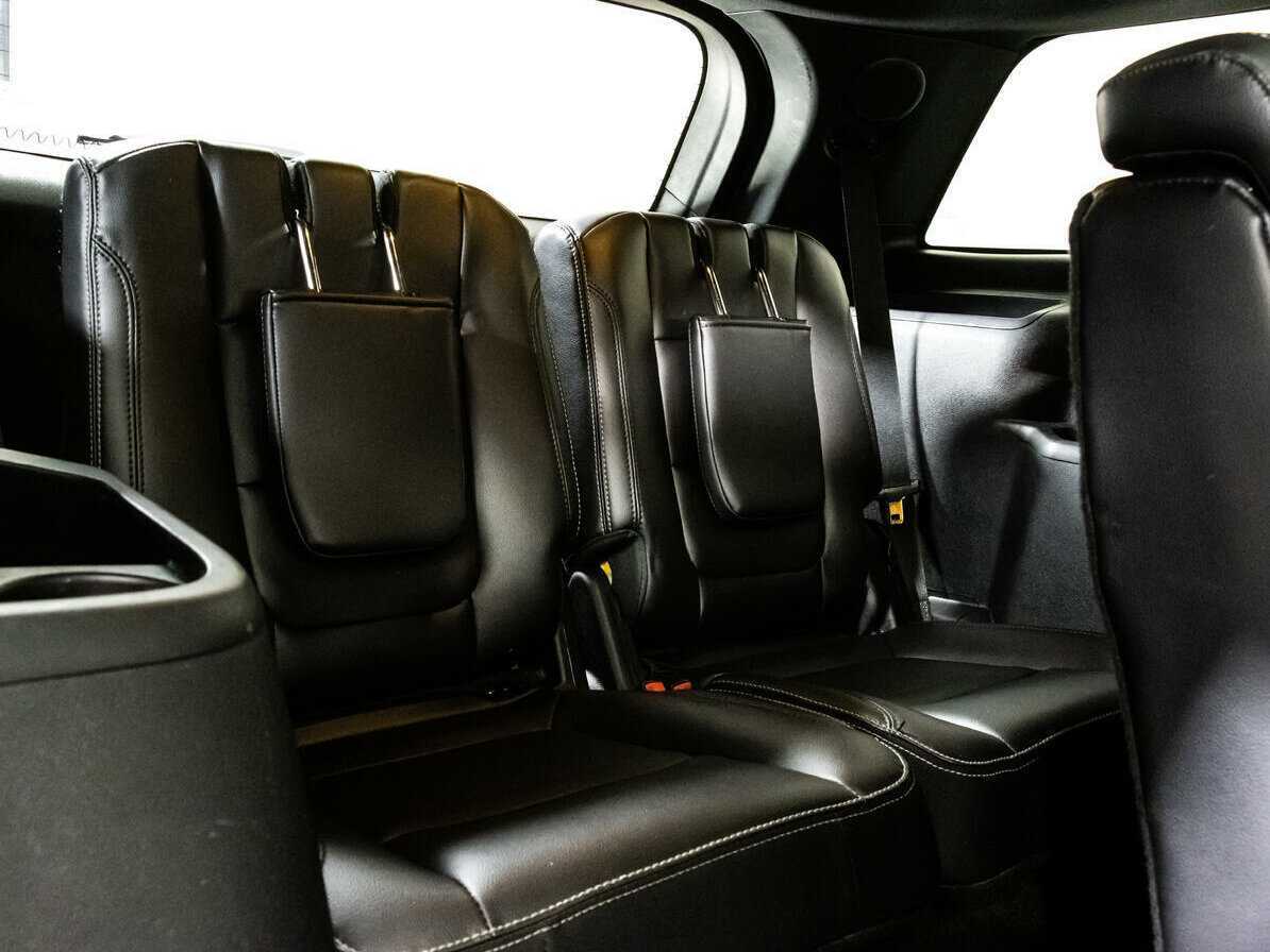 Ford Explorer, 2017 Фото №18