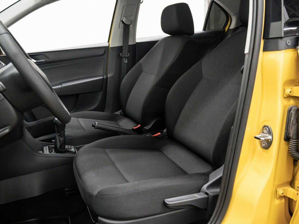 Skoda Rapid, 2017 Фото №15