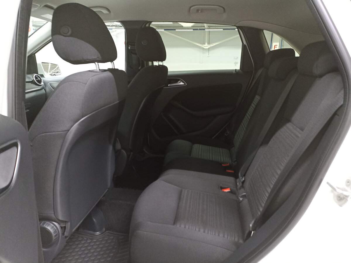 Mercedes-Benz B-Класс 180, 2015 Фото №12