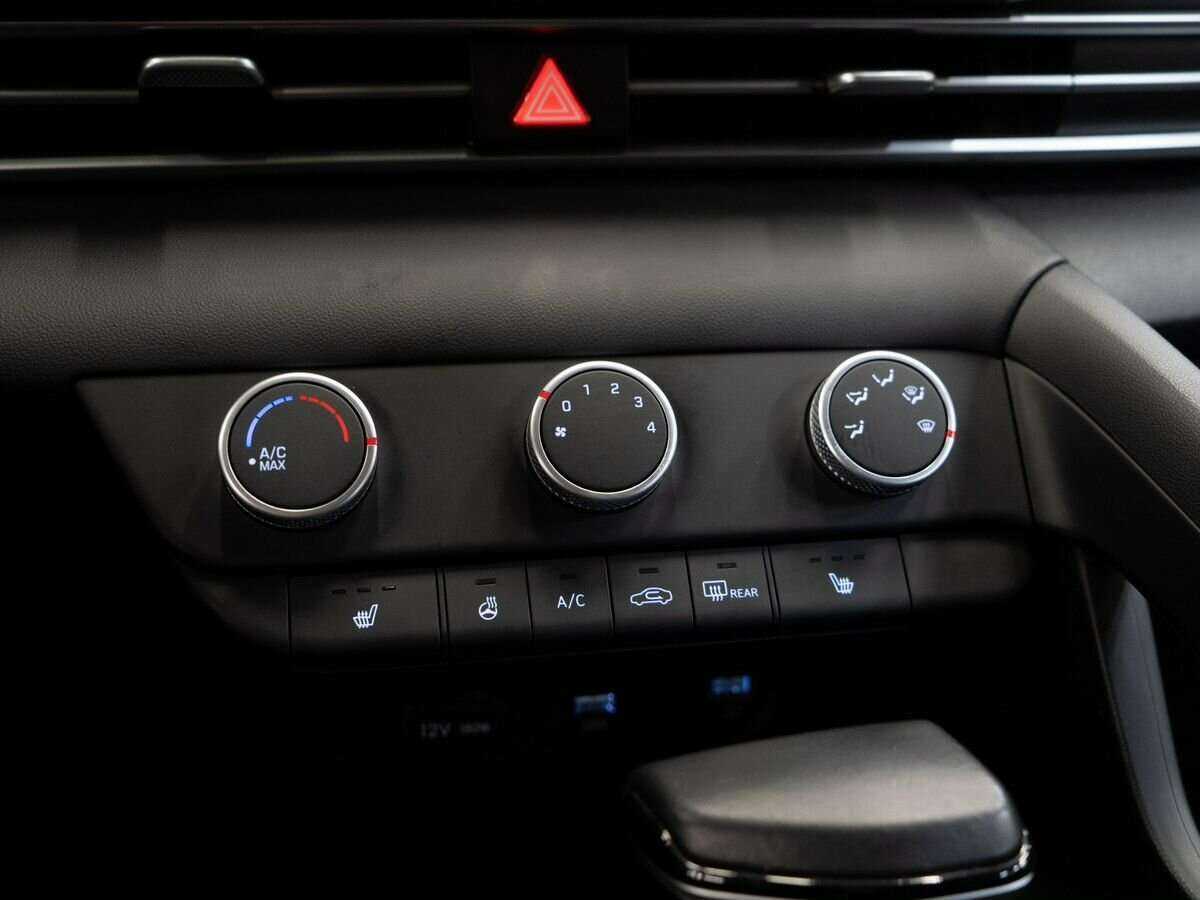 Hyundai Elantra, 2021 Фото №11