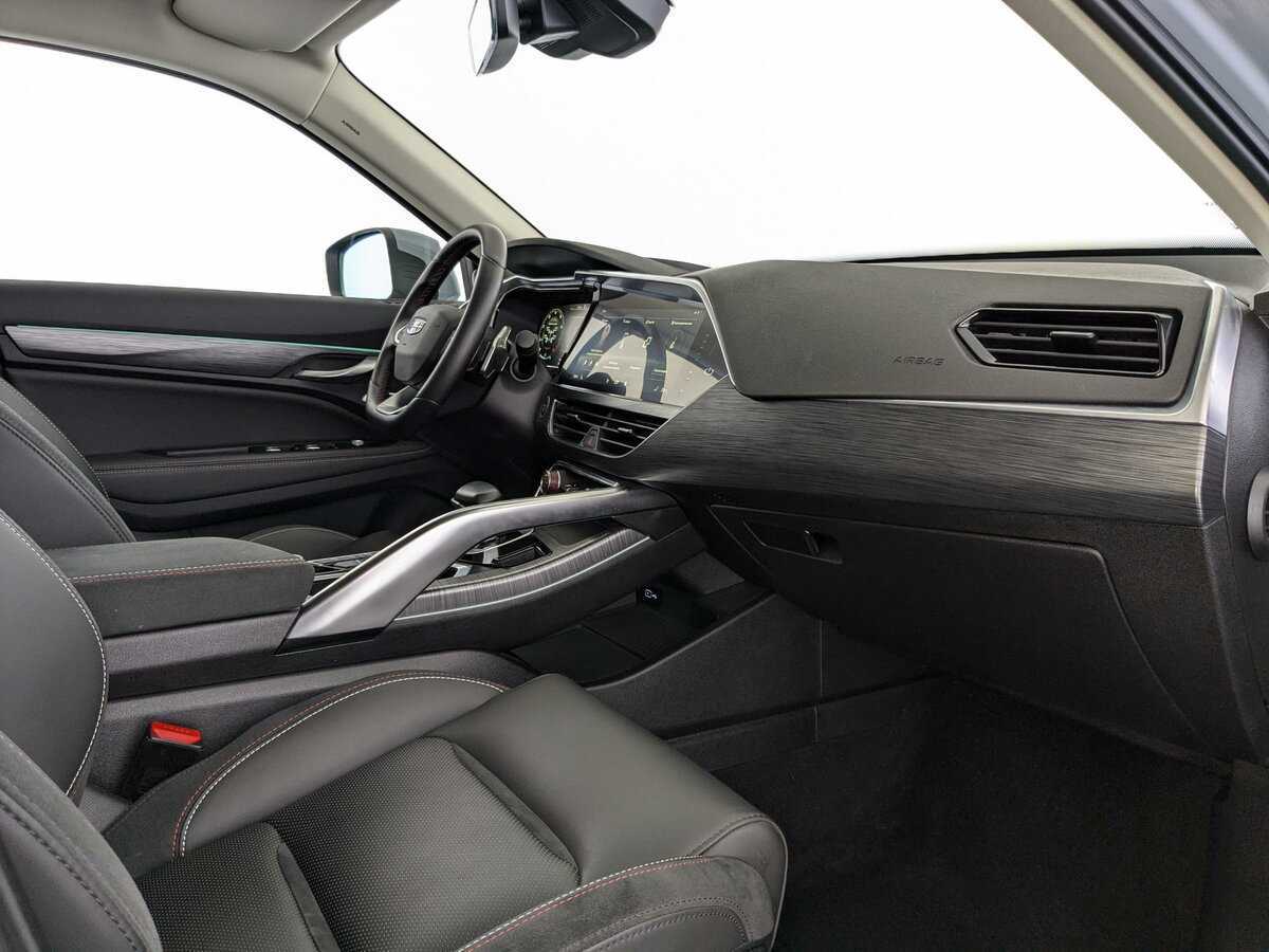 Geely Tugella, 2022 Фото №9