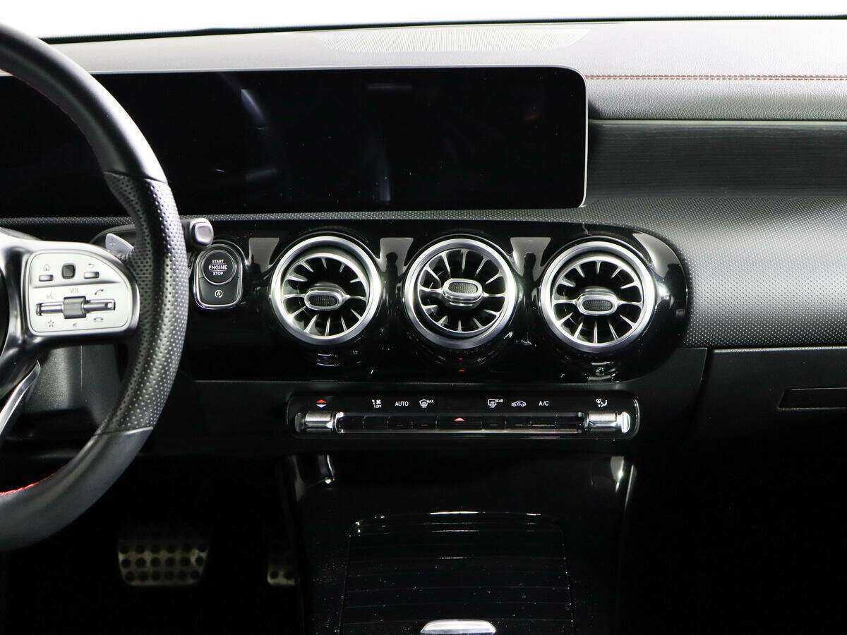 Mercedes-Benz CLA 200, 2019 Фото №13