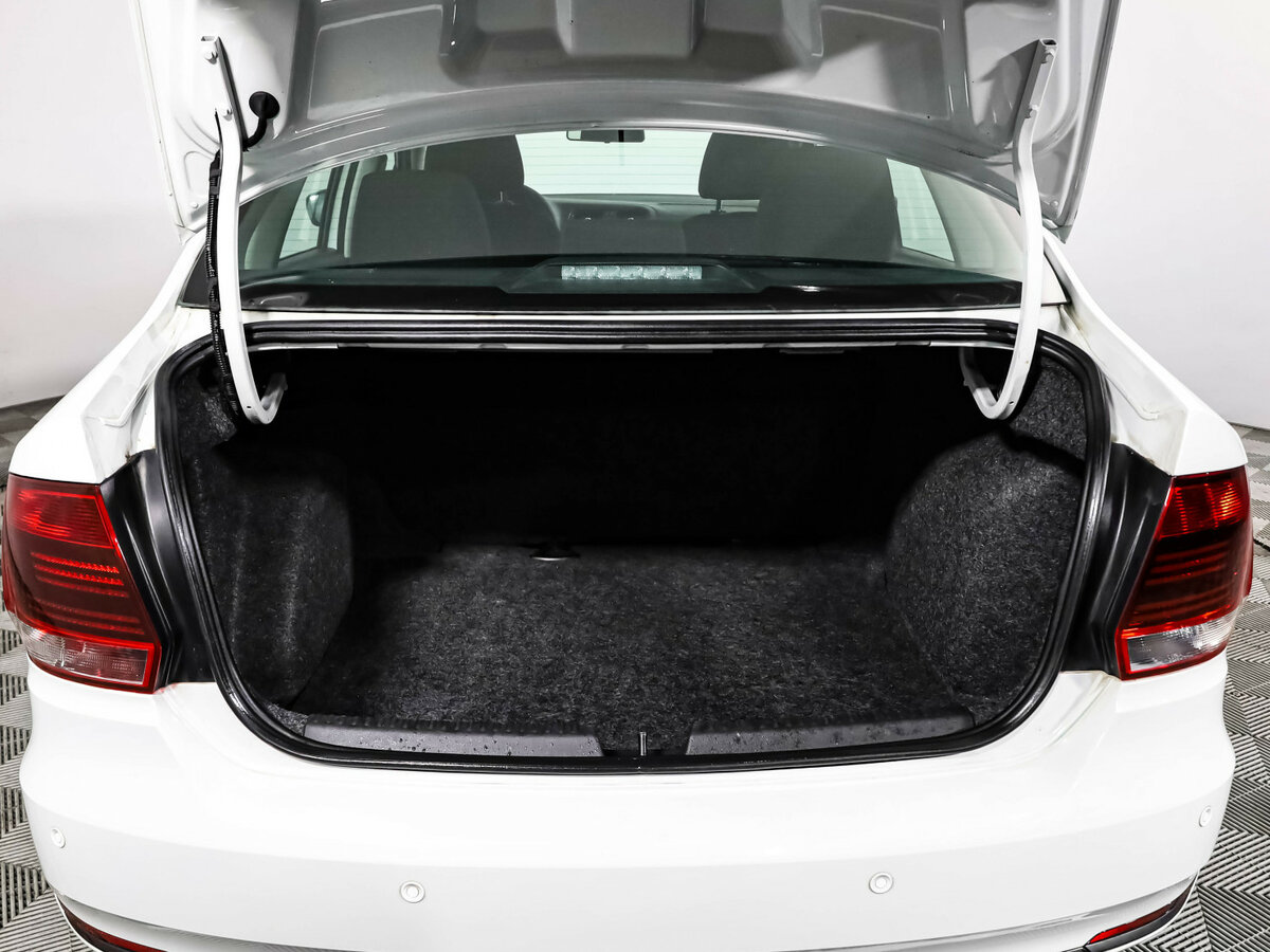 Volkswagen Polo V Рестайлинг, 2018 Фото №14