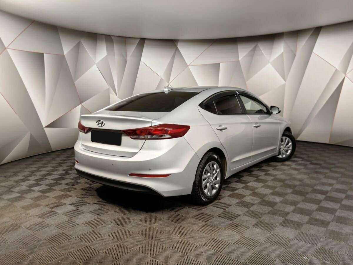 Hyundai Elantra, 2018 Фото №1