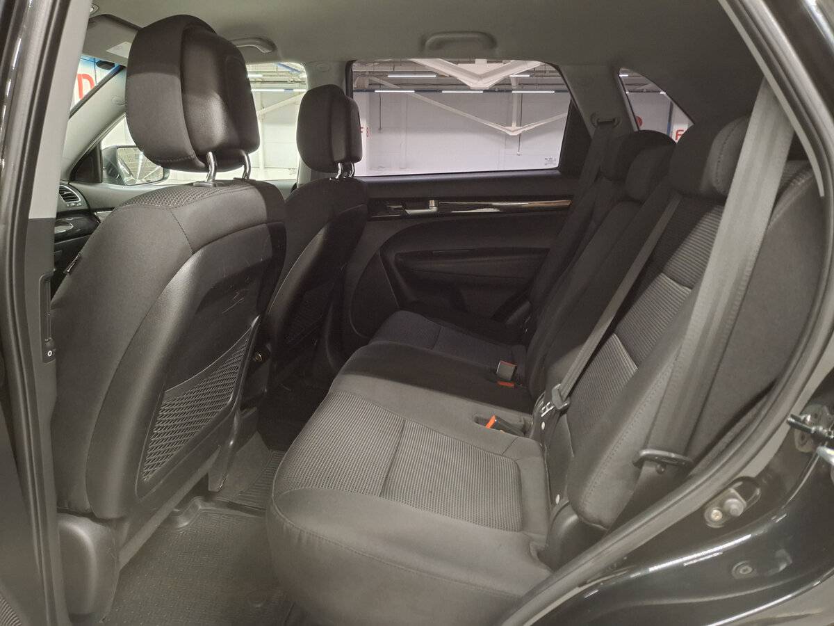 Kia Sorento II Рестайлинг, 2017 Фото №12