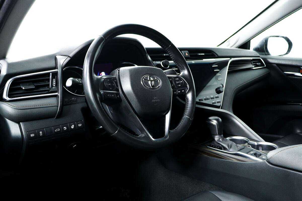 Toyota Camry, 2018 Фото №13