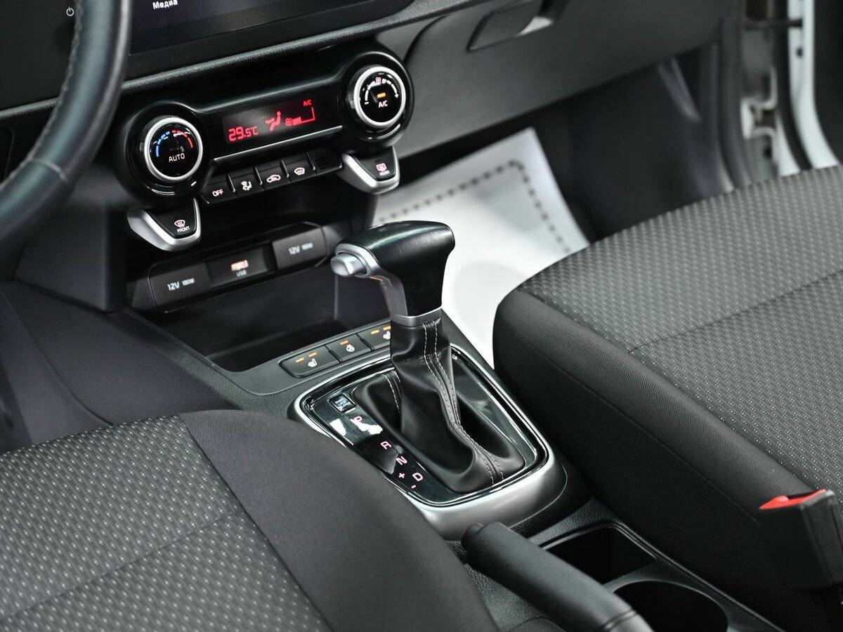 Kia Rio, 2022 Фото №11