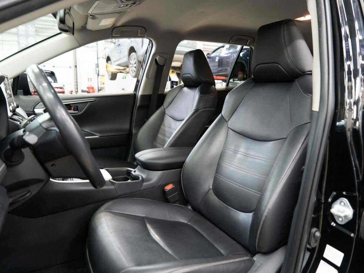 Toyota RAV4, 2020 Фото №6