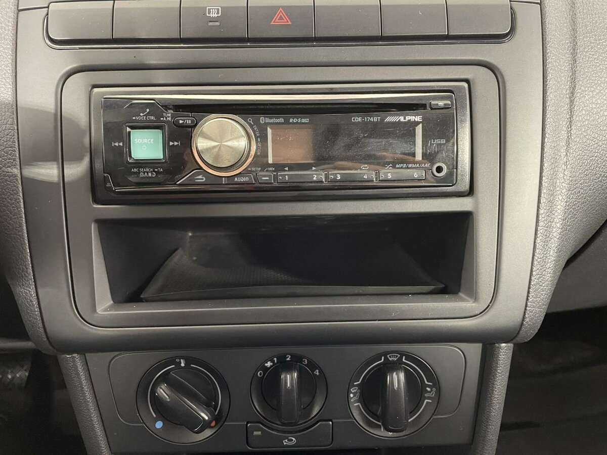 Volkswagen Polo, 2013 Фото №12