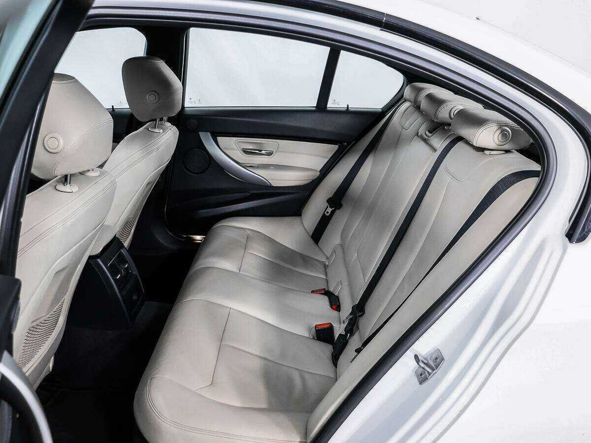 BMW 3 серии 320i xDrive, 2015 Фото №8