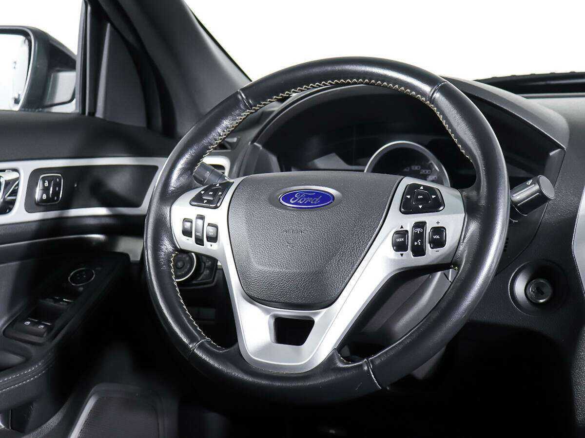 Ford Explorer Sport, 2013 Фото №16