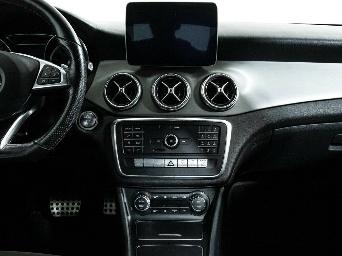 Mercedes-Benz CLA 200, 2018 Фото №14
