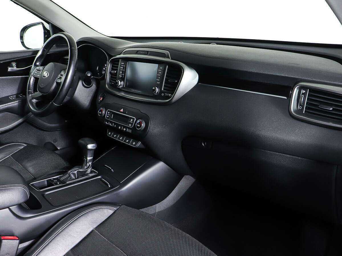 Kia Sorento, 2018 Фото №9