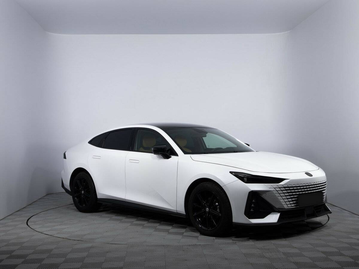 Changan UNI-V, 2023 Фото №3