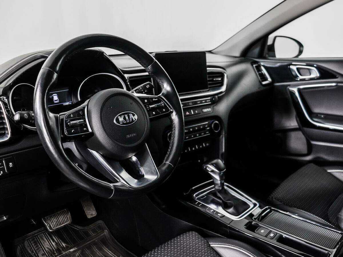 Kia Ceed, 2018 Фото №9