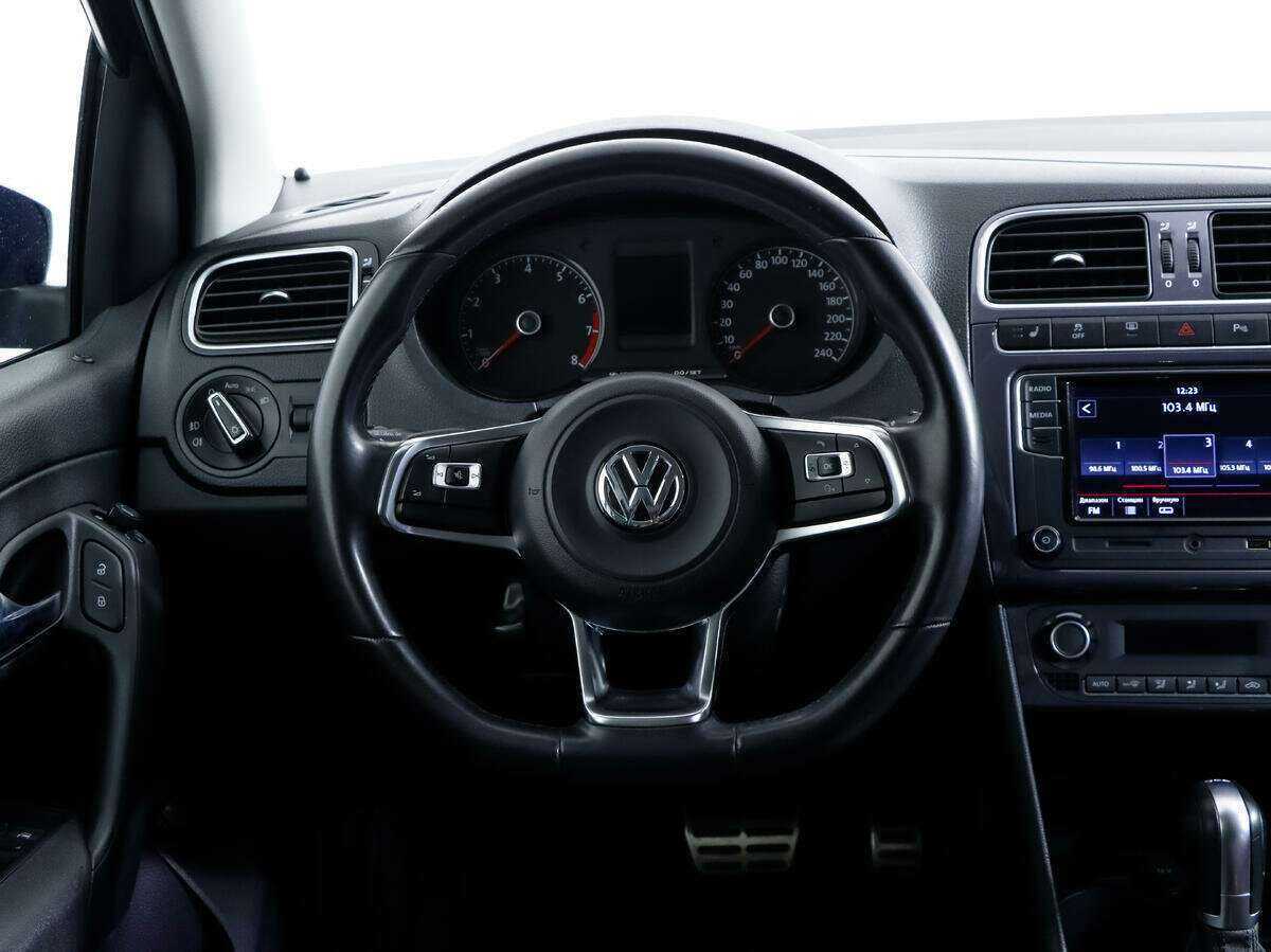 Volkswagen Polo, 2018 Фото №12