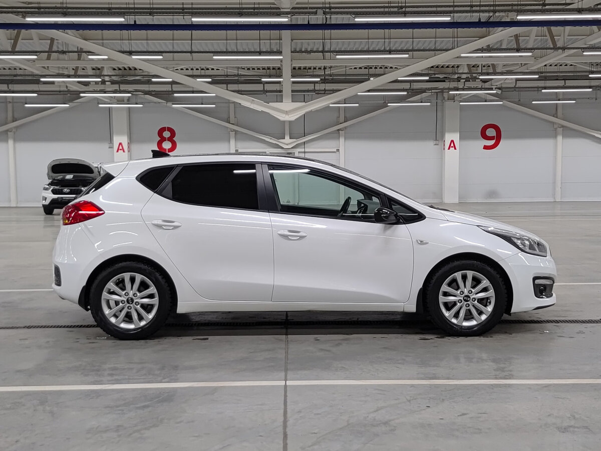 Kia Ceed II Рестайлинг, 2018 Фото №4