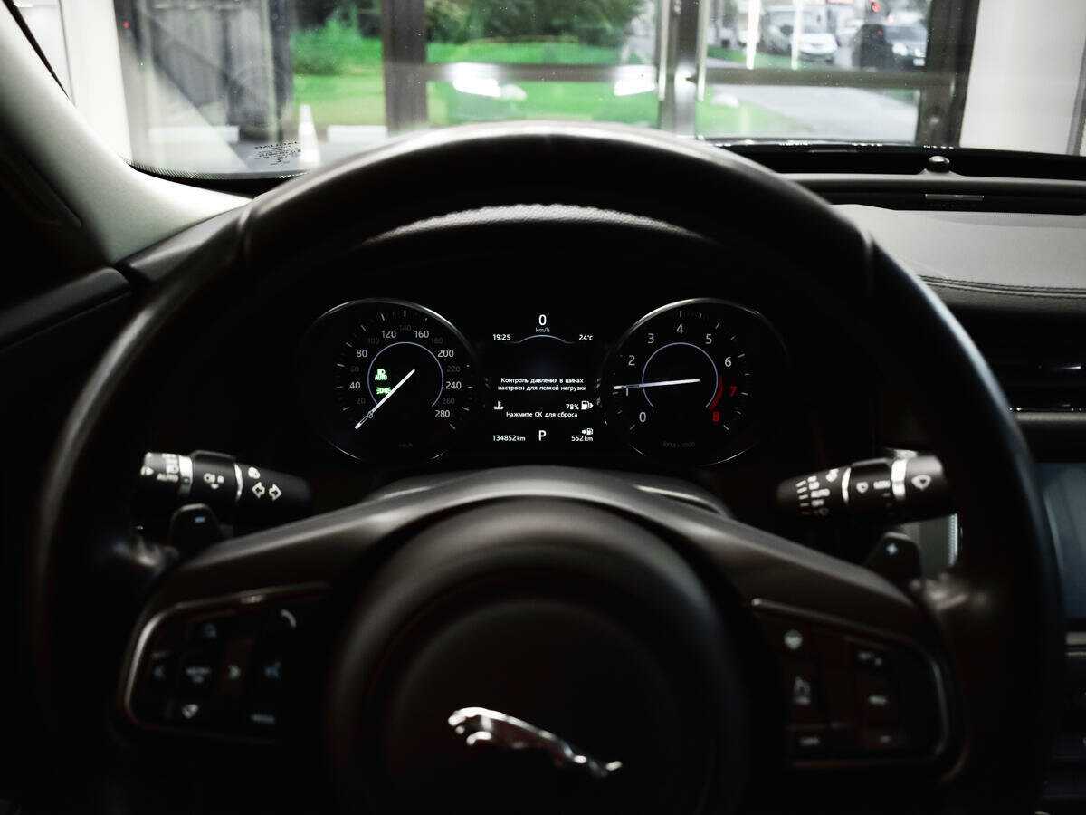 Jaguar XF, 2016 Фото №7