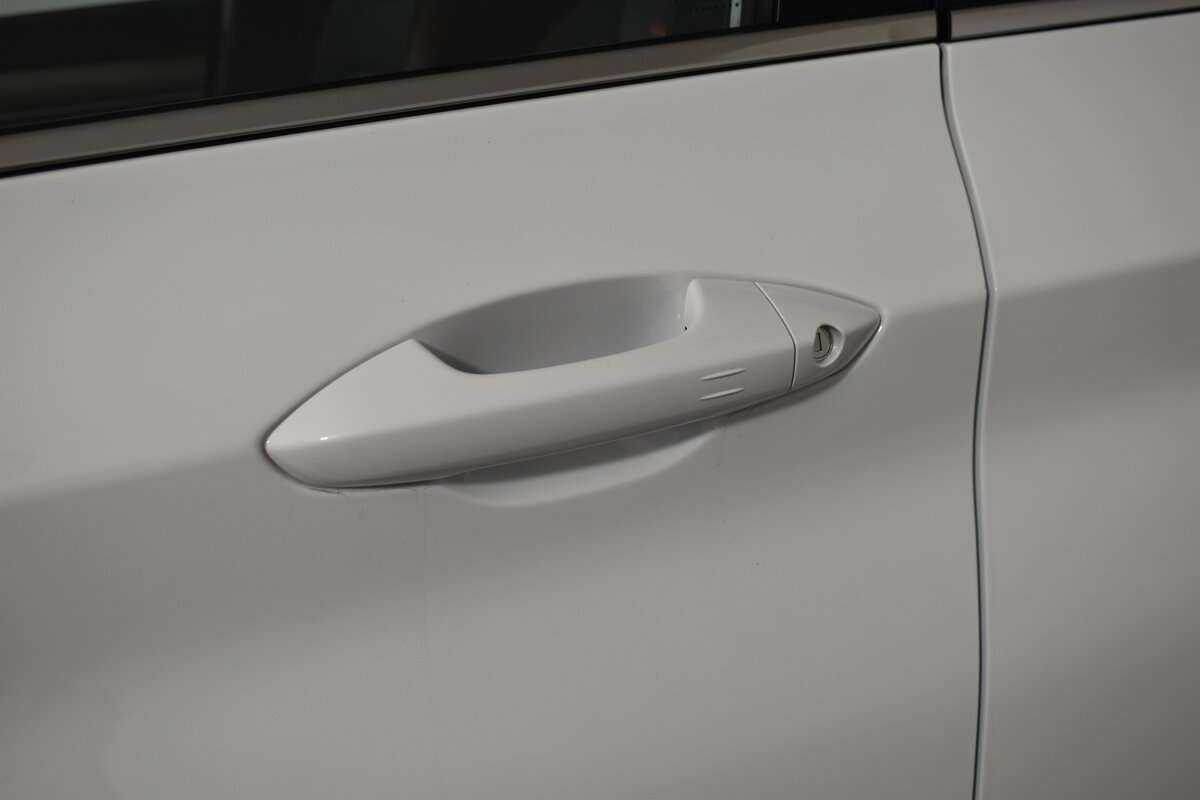 Geely Coolray, 2023 Фото №7