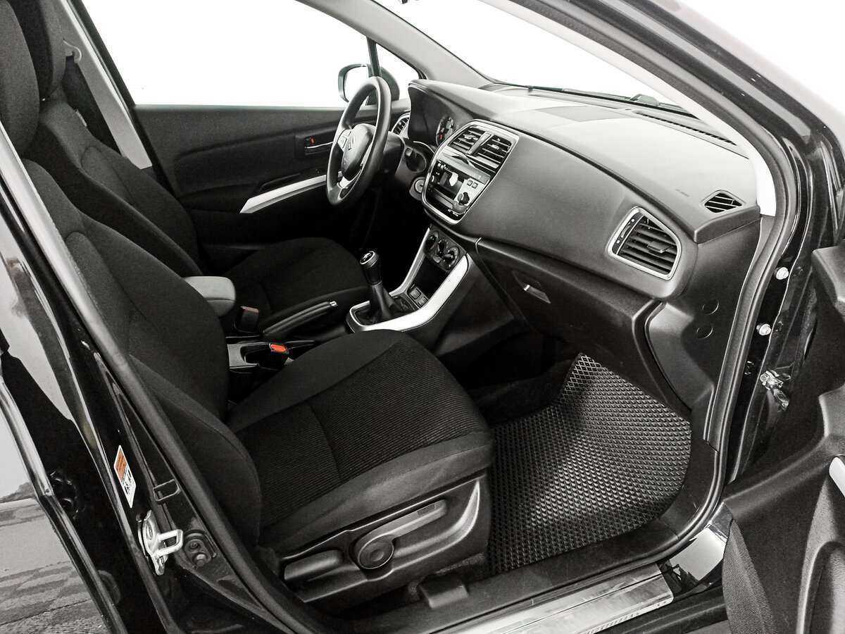 Suzuki SX4, 2016 Фото №9