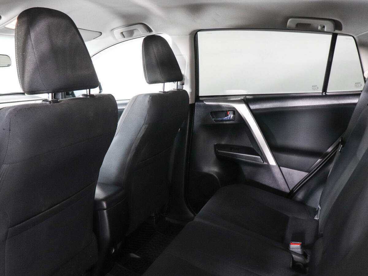 Toyota RAV4, 2017 Фото №8