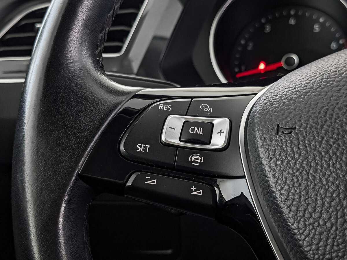 Volkswagen Tiguan, 2018 Фото №27