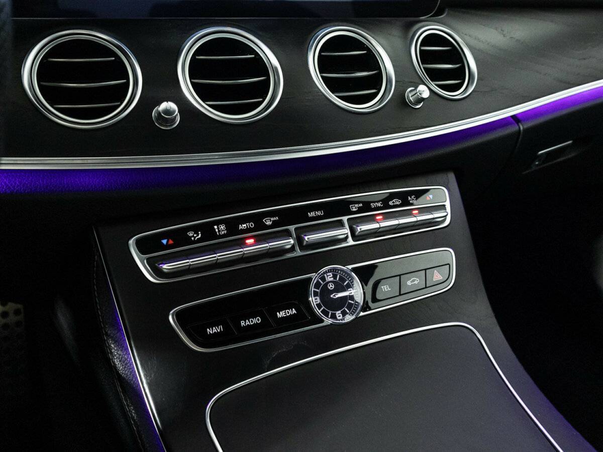 Mercedes-Benz E-Класс 200, 2018 Фото №21