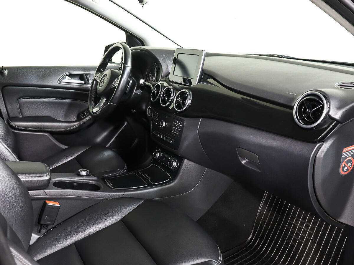Mercedes-Benz B-Класс 180, 2015 Фото №8