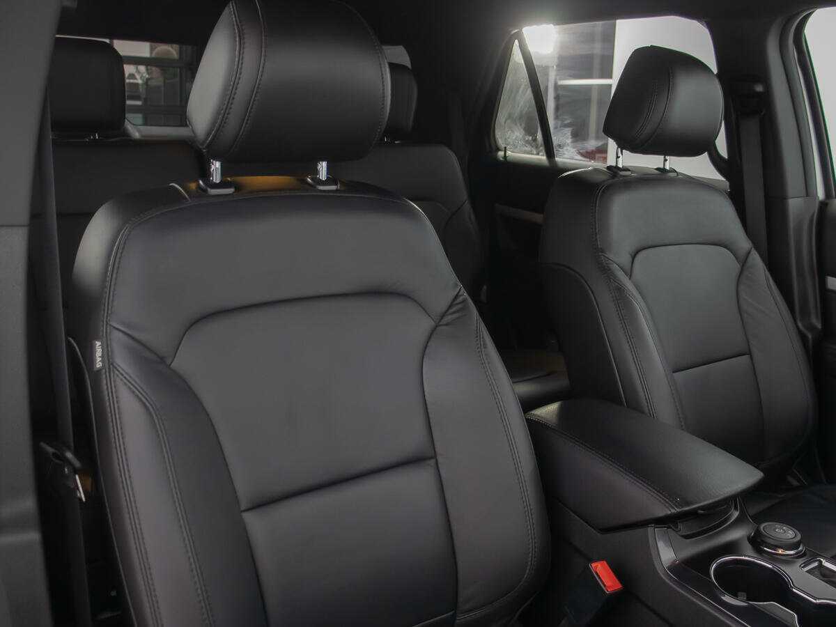 Ford Explorer, 2017 Фото №11