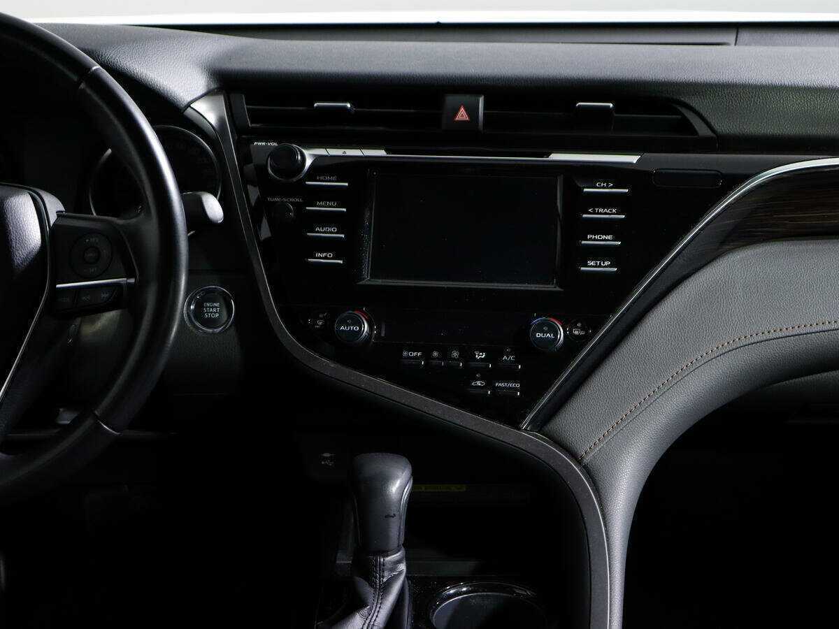 Toyota Camry, 2018 Фото №13