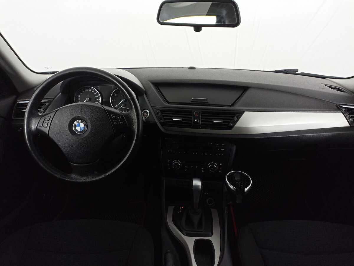 BMW X1 18i, 2014 Фото №12