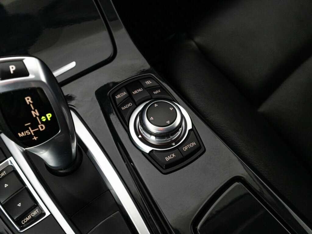 BMW 5 серии 525d xDrive, 2013 Фото №16