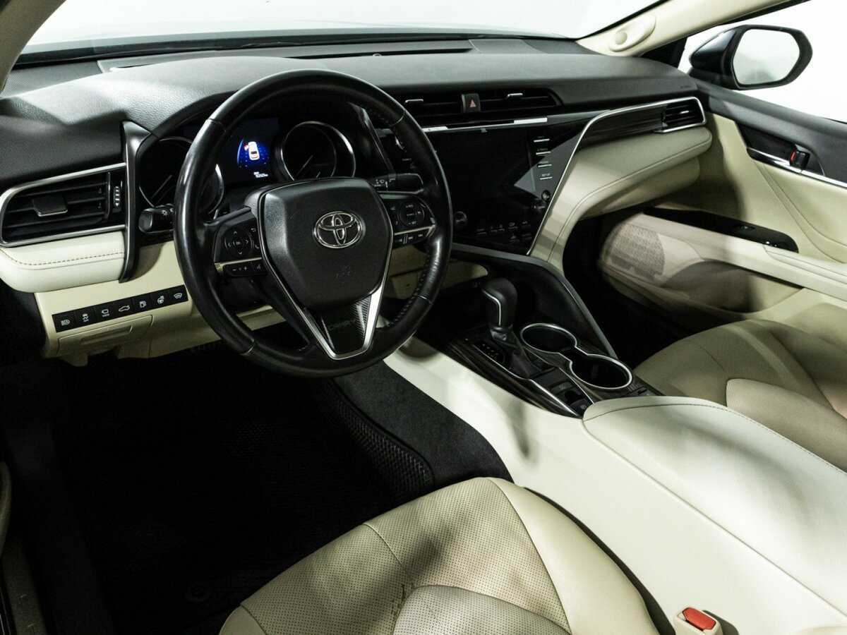 Toyota Camry, 2018 Фото №11