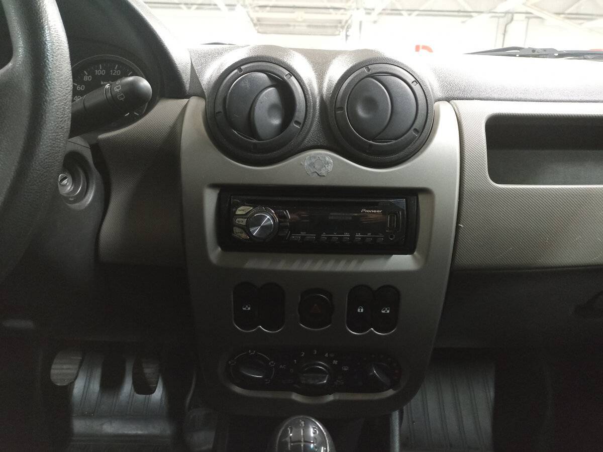 Renault Sandero, 2013 Фото №15