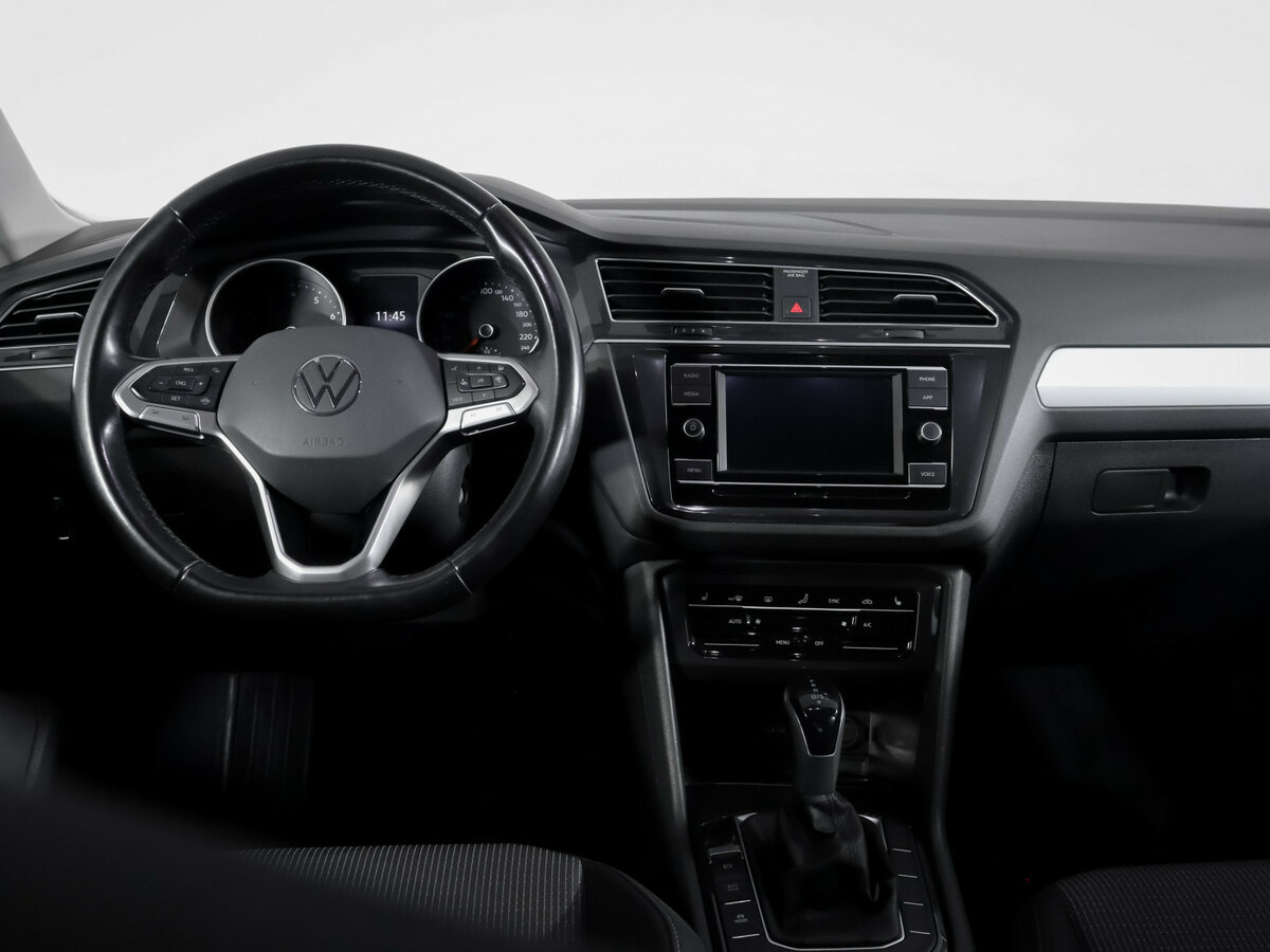 Volkswagen Tiguan II Рестайлинг, 2020 Фото №12